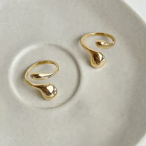 Double Teardrop Ring