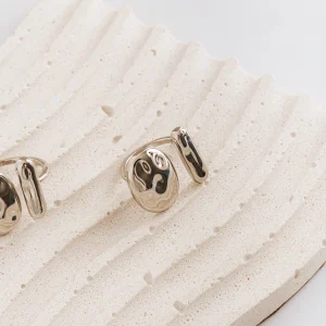Organic Oval & Bar Ring