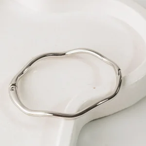 Slim Wave Bracelet