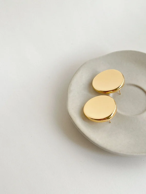 Smooth Oval Button Earrings