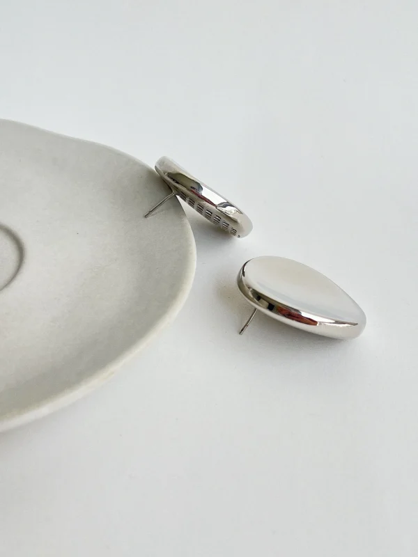 Smooth Oval Button Earrings - Image 2