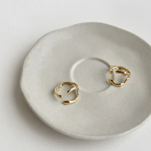 Three-Point Organic Ring