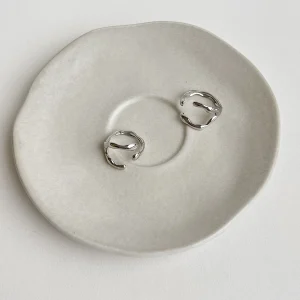 Three-Point Organic Ring