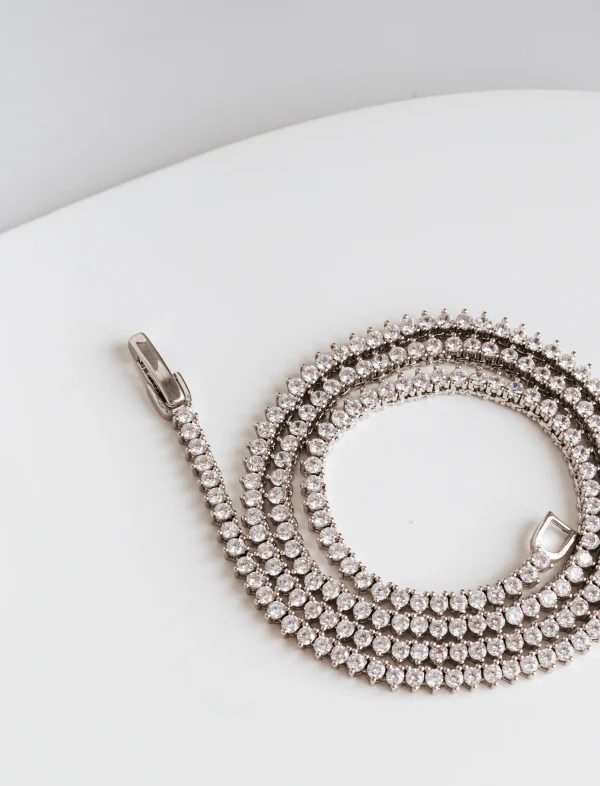 Three-Point Riviera Necklace
