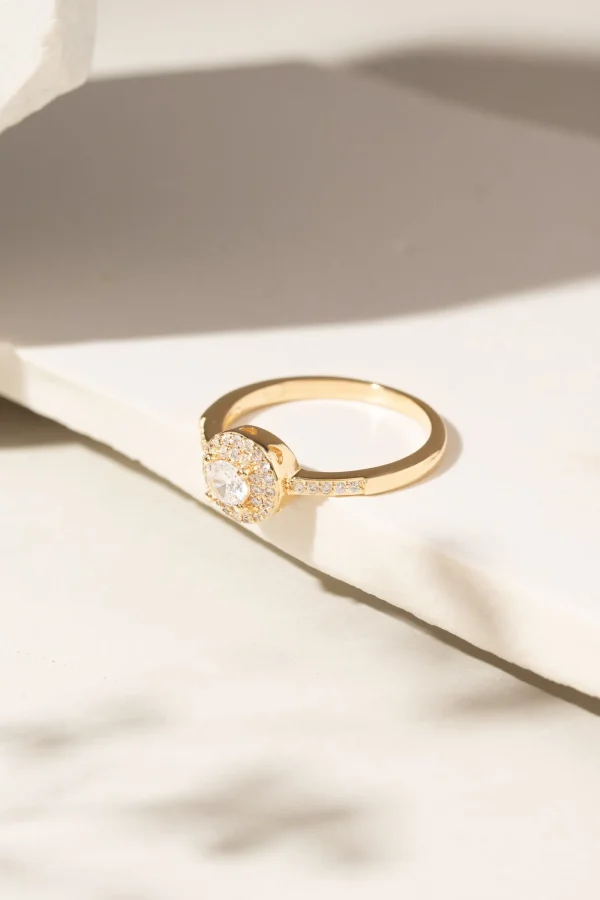 White Zirconia Paved Solitaire Ring - Image 3