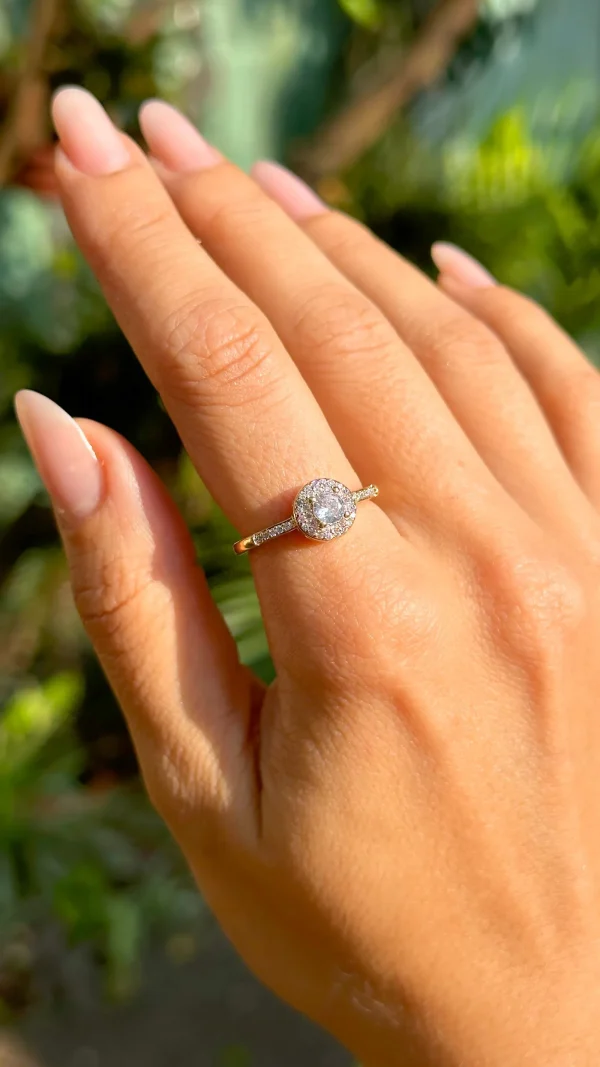 White Zirconia Paved Solitaire Ring - Image 4